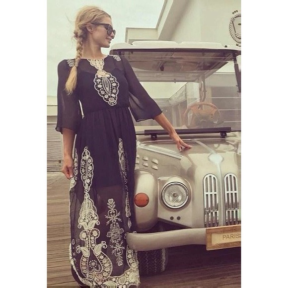 Alice + Olivia Dresses & Skirts - Alice & Olivia Aquinnah Lace Detail Boho Dress